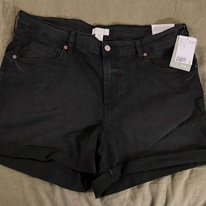 Brand new with tags, black H&M shorts